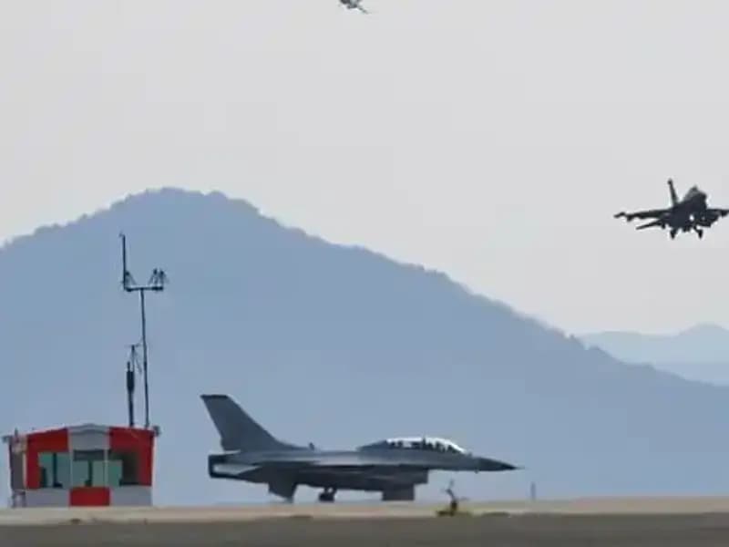 Güney Kore'de Askeri Tatbikat Sırasında Feci Kaza: Savaş Uçağı Köyü Bombaladı!