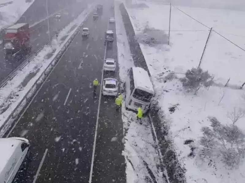 Samsun'da Peş Peşe Gelen Kazalarda Bir Ölü, Üç Yaralı: Olayın Ayrıntıları