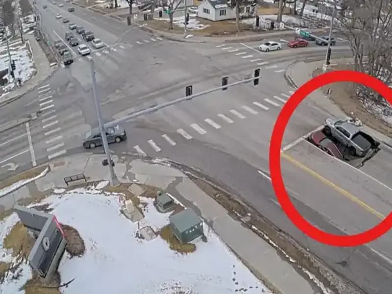 ABD'de Yeraltı Çökmeleri Şaşırtan Manzaralara Sahne Oldu