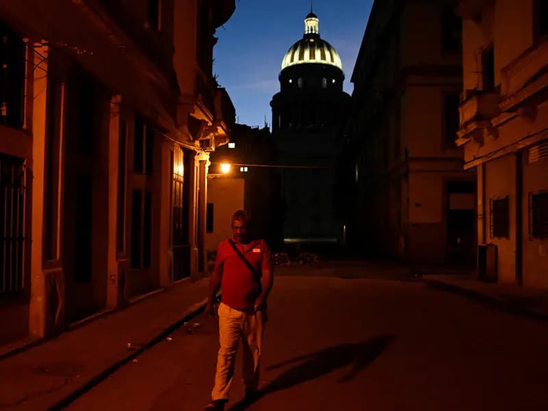 Küba'nın Enerji Krizi: Yalnızlık ve Ekonomik Çöküş Riski