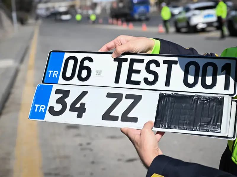 APP Plakalarla İlgili Cezalar İptal Edildi, Bakan Çiftçi Açıklama Yaptı