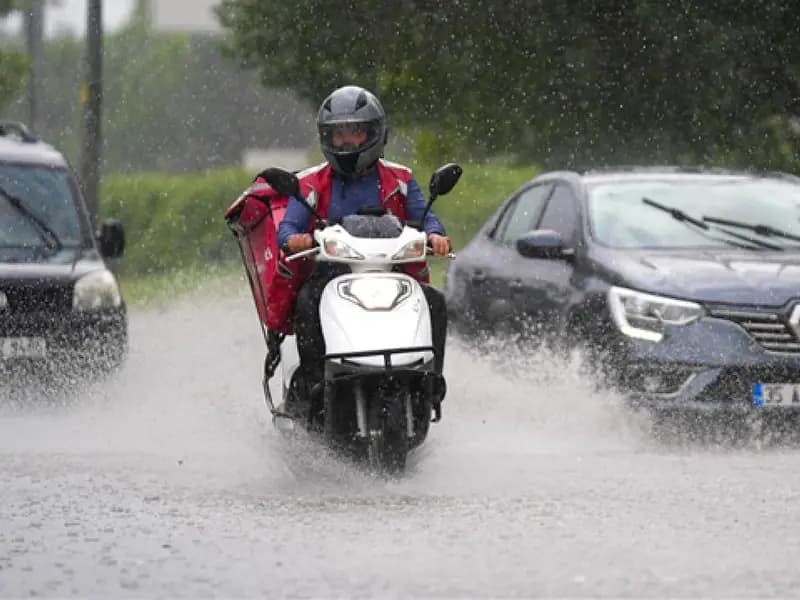 Marmara ve Ege Bölgesinde Kuvvetli Yağış Uyarısı