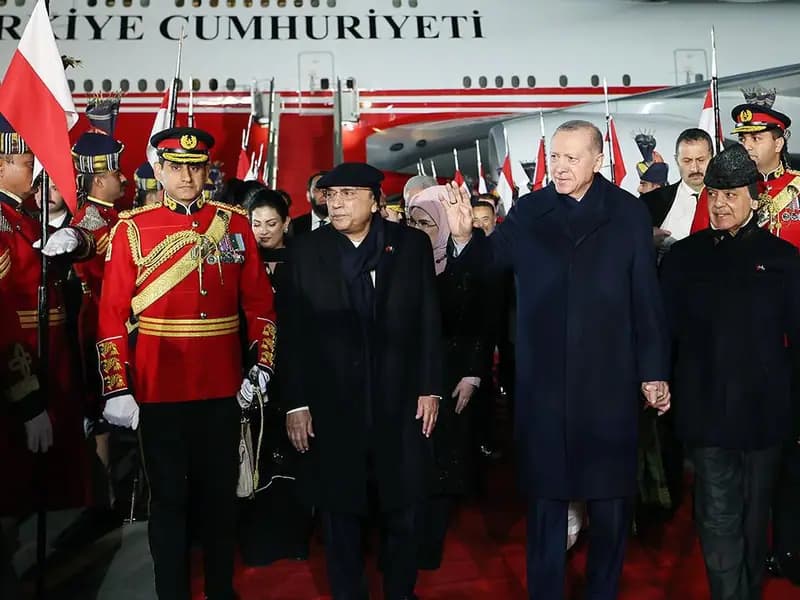 Cumhurbaşkanı Erdoğan Asya turunu Pakistan'da tamamladı