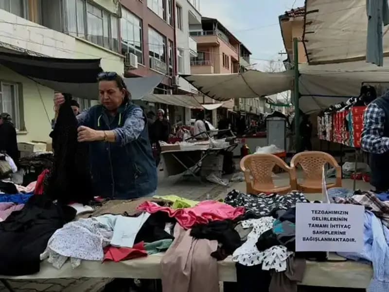 İhtiyaç Sahipleri İçin Yeni Umut: Pazarda "İyilik Tezgahı" Açıldı