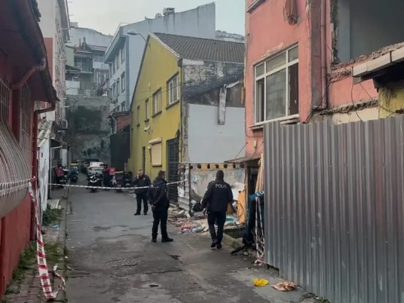 Beyoğlu'nda Yangın Faciası: 1 Yaşındaki Bebek Hayatını Kaybetti