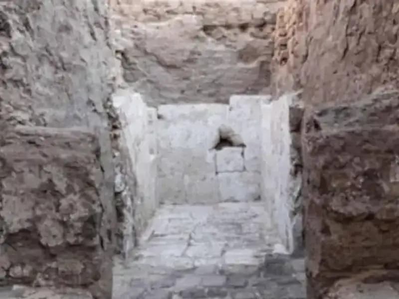 Mısır'da Şok Eden Keşif: 3,500 Yıllık Kraliyet Mezarı Ortaya Çıktı!