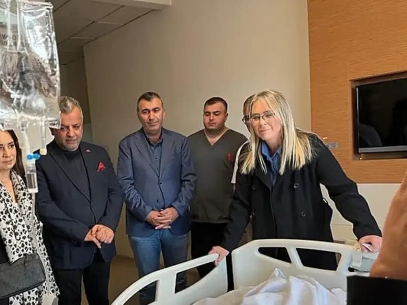 AK Parti İzmir Milletvekili Çankırı'dan Hastanedeki Özge Polat’a Ziyaret: “Kadına Zarar Verenler Adaletin Gücünü Görecek!”