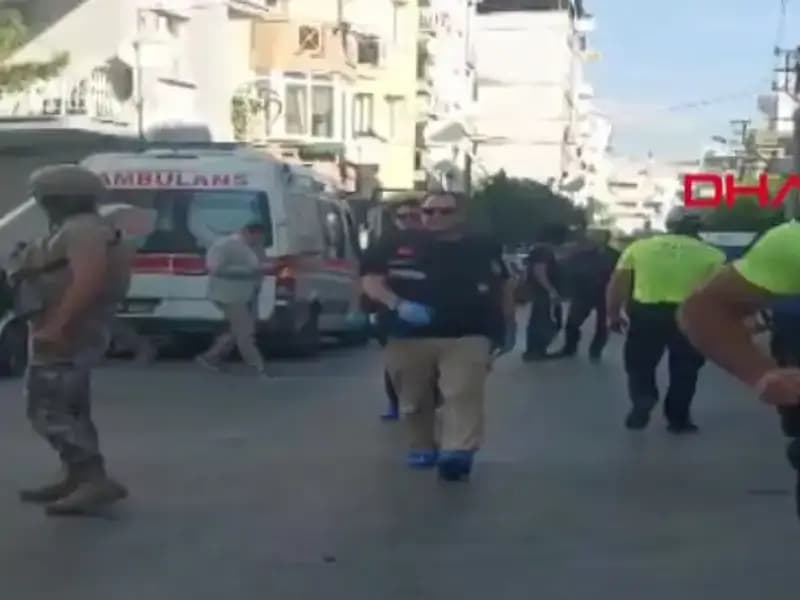 İzmir’deki Silahlı Saldırıda İki Şehit, Bir Yaralı: Olayın Ayrıntıları