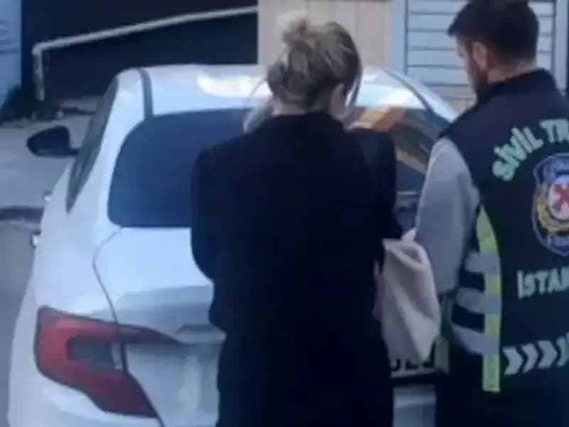 Kadıköy'de Drift Atan Kadın Sürücüye Hükümet Tutuştu: 48 Bin Lira Ceza!