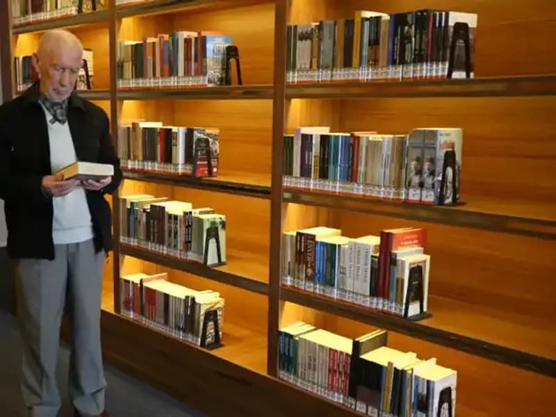 71 Yıldır Devam Eden Bir Okumacının Hikayesi: 8 Yaşında Kitaplarla Buluşmanın Etkisi