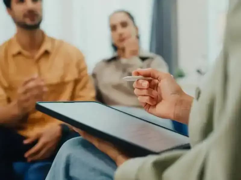 Çift Terapisi: Her İlişkinin Kurtarıcısı mı, Yoksa Geçici Bir Çözüm mü?