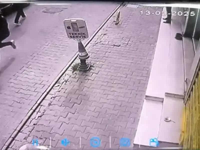 İstanbul’da Silahlı Saldırı: Bacağından Vurulan Genç Hayat Mücadelesi Veriyor