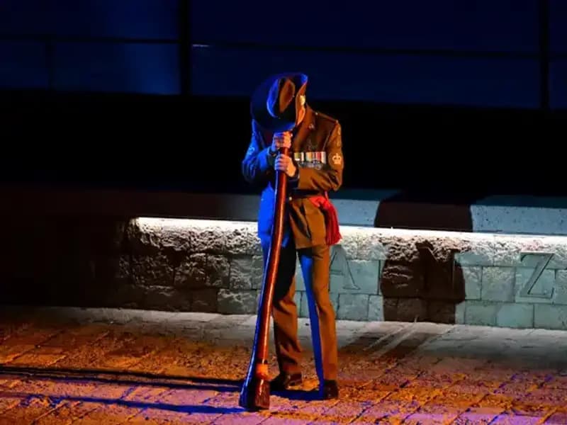 Anzak Koyu'nda Yürekleri Isıtan "Şafak Ayini" Töreni Gerçekleşti