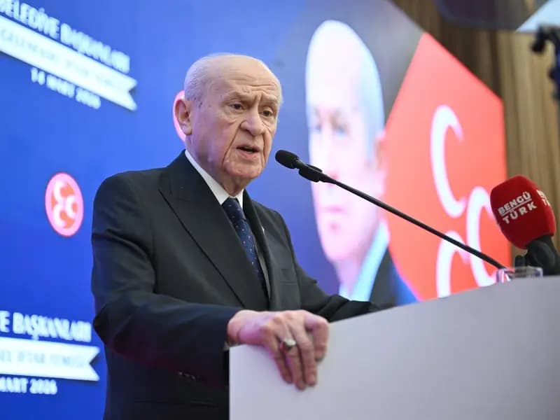 Bahçeli'den Ramazan Bayramı'nda Savaş Uyarısı ve Diplomasi Çağrısı