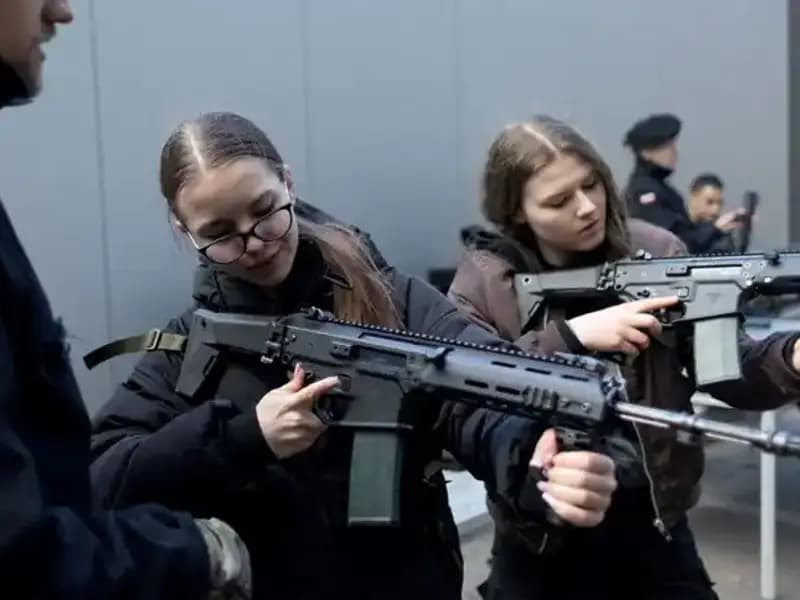 Polonya, Sivil Savunmayı Güçlendiriyor: Askeri Eğitim Seferberliği Başladı