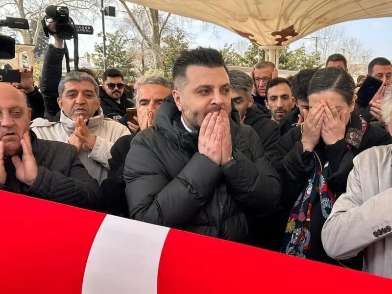 İlber Ortaylı İçin Fatih Camii'nde Duygusal Cenaze Töreni