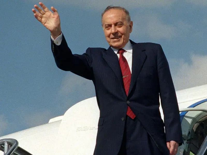 Azerbaycan Milli Lideri Haydar Aliyev'in Mirası