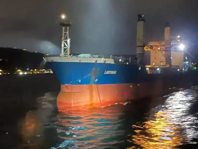 İstanbul Boğazı’nda Kuru Yük Gemisi Arıza Yaptı, Gemi Trafiği Etkilendi