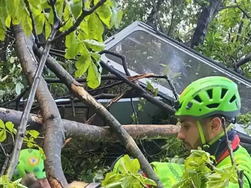 İtalya'daki Teleferik Faciasında 4 Kişi Hayatını Kaybetti: Olayın Ayrıntıları