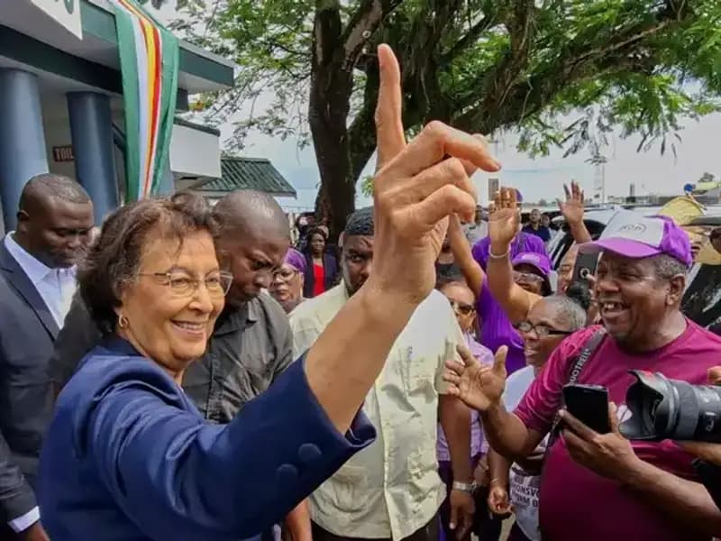 Surinam’da Tarihi An: İlk Kadın Devlet Başkanı Göreve Başladı!