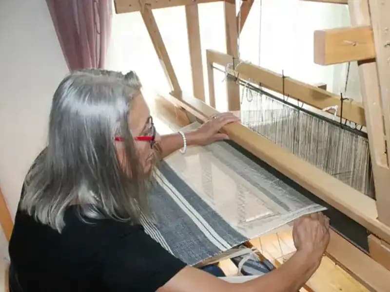 Eski Giysilerden Yenilikçi Eşyalara Dönüşüm: Sıfır Atık Hareketi