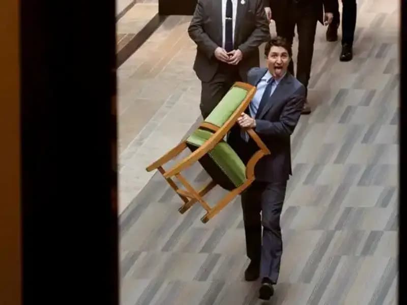 Trudeau, Sandalyeyi Aldı: Kanadalılar Şokta, "Halktan Son Kez Çaldı"