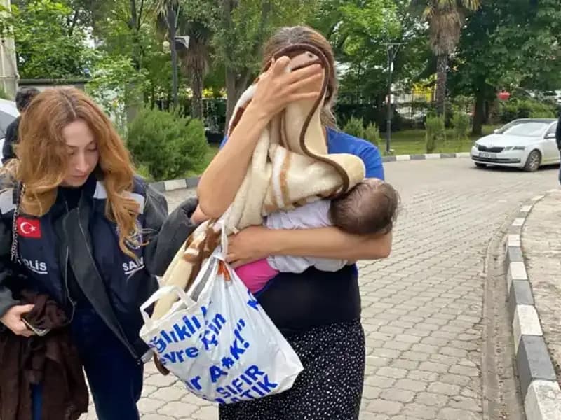 Evlerden Hırsızlık Yapan Kadın, Polisi Şaşırtan Yöntemlerle Yakalandı