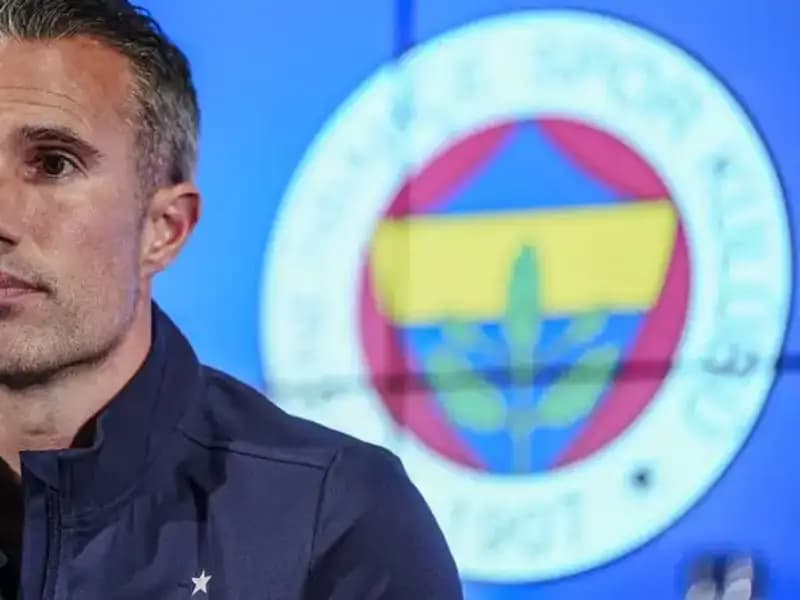 Robin van Persie’den Fenerbahçe Maçına Dair Çarpıcı Yorumu: Tur Şansı Yüzde Kaç?