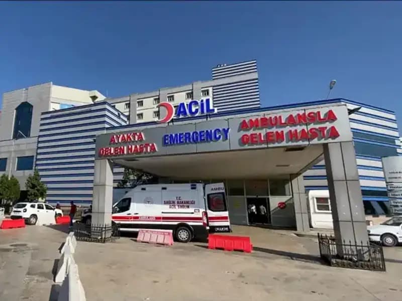 Tavuktan Zehirlenme Skandalı: 225 İşçi Taburcu Oldu