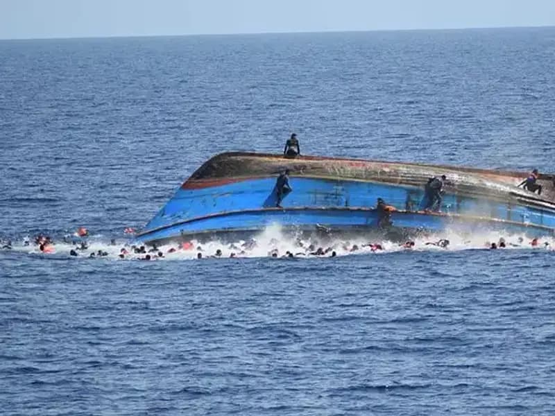 Filipinler'de Gemi Faciası: Alabora Olan Gemide 11 Kayıp!