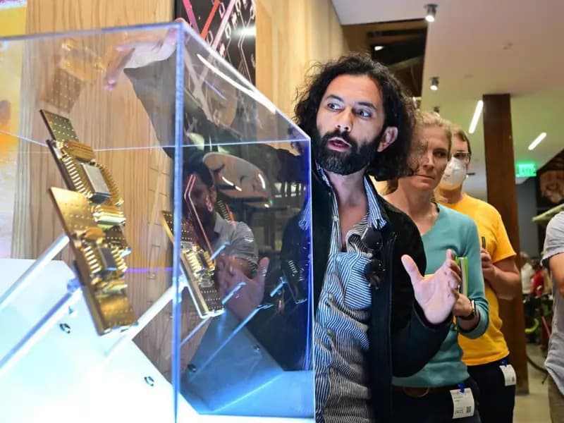 Google, 10 Septilyon Yıl Sürücek İşlemleri Dakikalar İçinde Tamamlayacak Yeni Bir Kuantum Çipi Geliştirdi