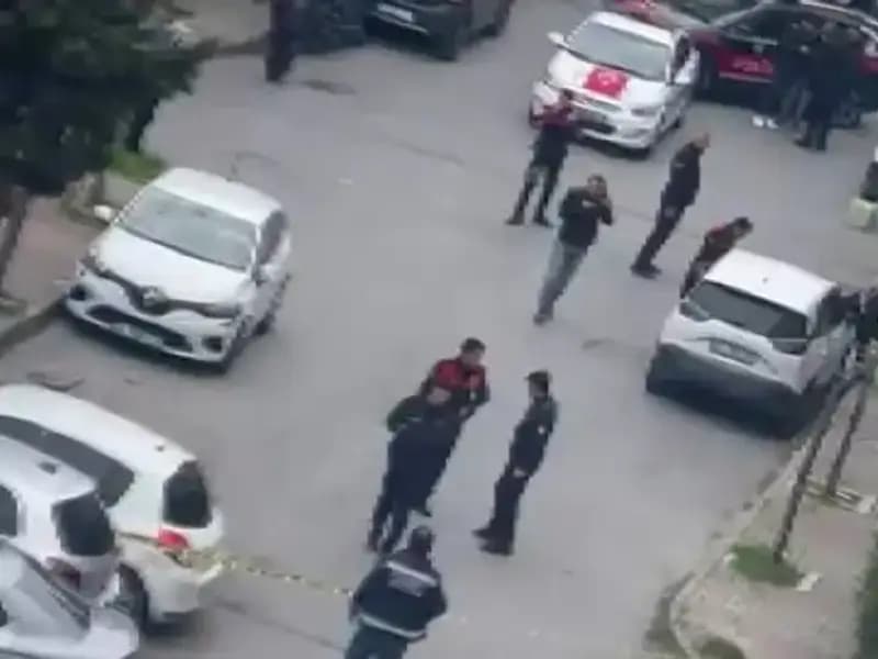 Yolda Yürüyen Bir Adam Kurşun Yağmuruna Tutuldu: O Anlar Korkunçtu!