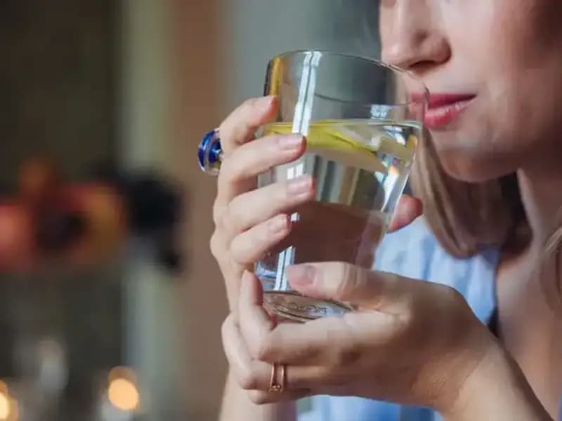 Aç Karnına 1 Litre Su İçmek: Sağlığınıza Katkıları ve Faydaları