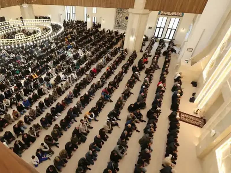 Cuma Namazı Saatleri 4 Nisan 2025: İstanbul, Ankara, İzmir ve Tüm Türkiye