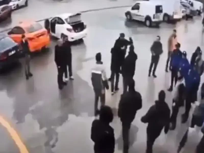 Araç Muayene İstasyonunda Çığır Açan Kavga: Polis Memuru Hayatını Kaybetti!