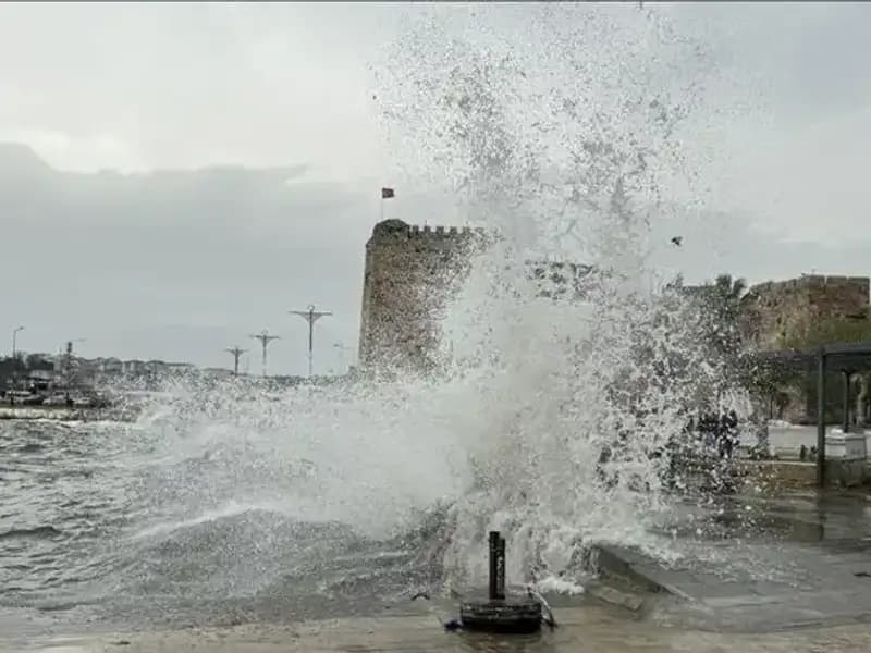 Sinop’ta Sıcak Havalara Rağmen Denize Girmek Neden Yasaklandı?