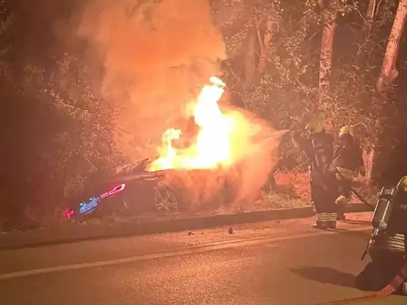 Otomobil Kazası Sonrası Yanan Araçta Yaralılar Var mı?