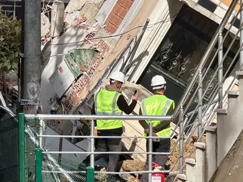 Gebze’de Çöken Bina Enkazında Bilirkişi Heyeti Çalışmaları Devam Ediyor