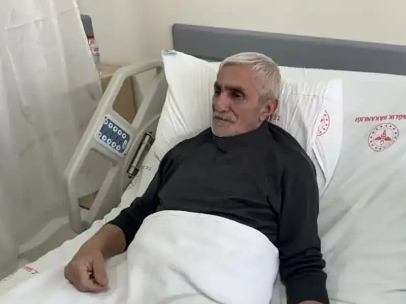 Gazoz Kapağı ile Yaşanan Talihsiz Olay, Gençlerin Gözünü Yaraladı!