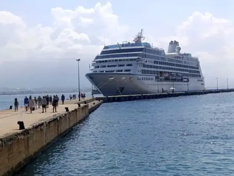 Alanya'ya Gemilerle Gelen ABD’li Turistler, Tarih ve Doğayla Buluştu