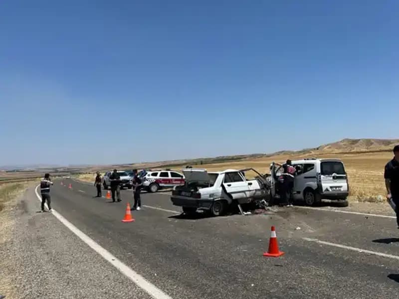 Adıyaman'da Feci Trafik Kazası: 4 Can Kaybı ve Yaralılar