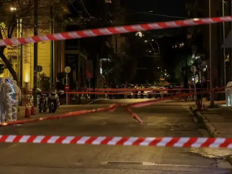 Atina'da Patlayan Şüpheli Çanta, Şehirde Korku Dolu Anlar Yaşattı