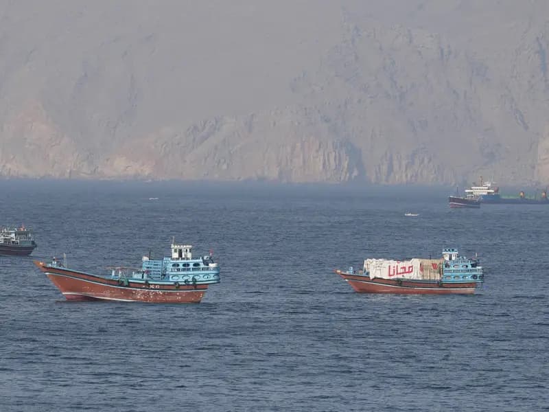 Hürmüz Boğazı'nda Tansiyon Yükseliyor: Trump'ın Açıklamaları Geçersiz