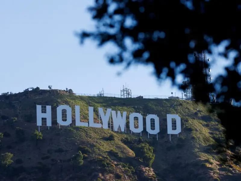 Hollywood Yıldızları, Paramount ve Warner Bros. Birleşmesine Karşı