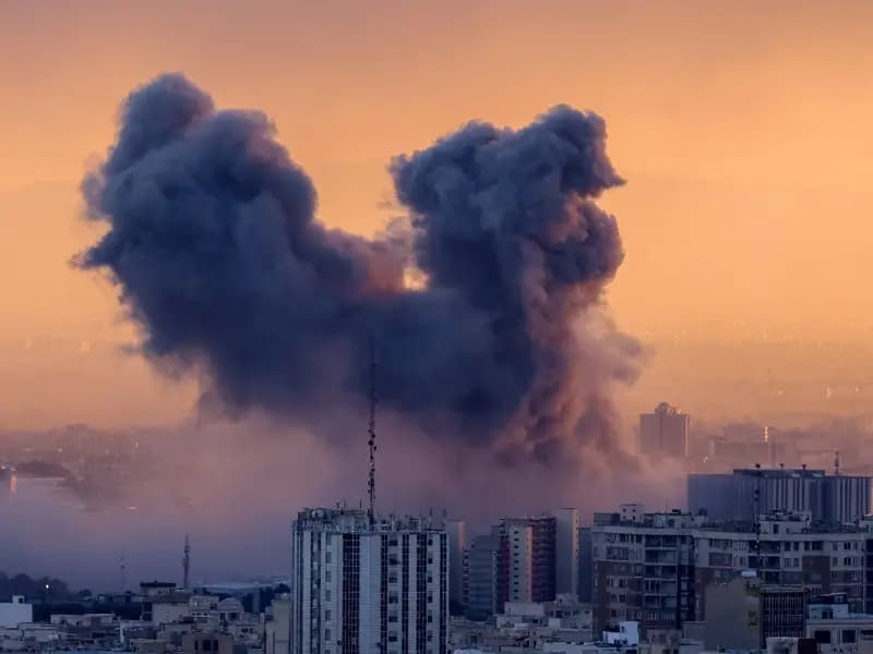 İran, ABD-İsrail saldırıları nedeniyle 270 milyar dolar tazminat talep etti