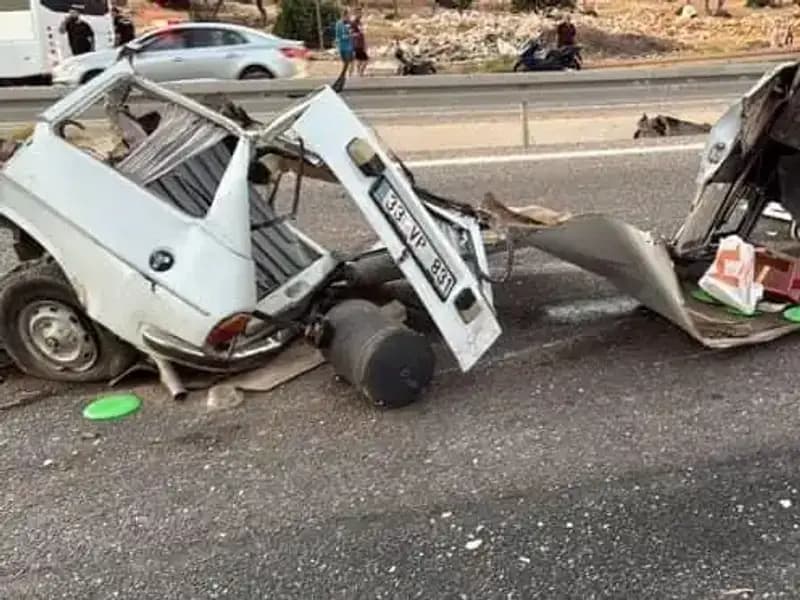 Bariyere Çarpan Araçta Korkunç Kaza: Bir Ölü, Bir Yaralı