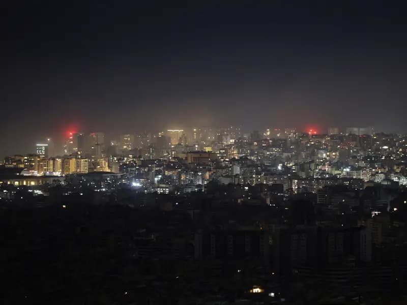 İsrail, Beyrut'ta Bombardımanlarına Devam Ediyor: 850 Ölü