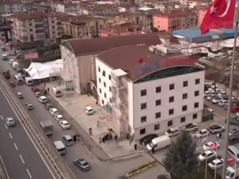 Özel Hastaneye Deprem Mührü! Perde Betonları Kesildi Mi?