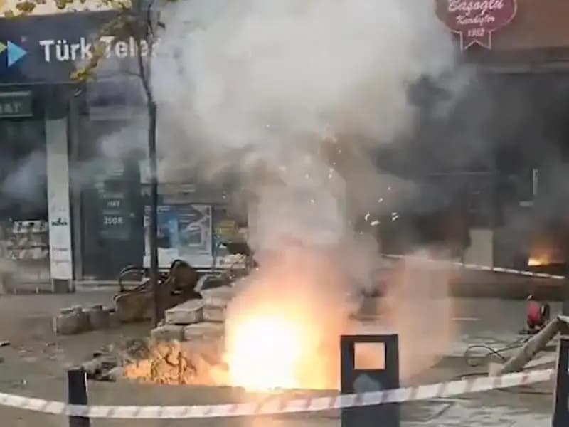 İSKİ Çalışması Sırasında Elektrik Kabloları Koptu