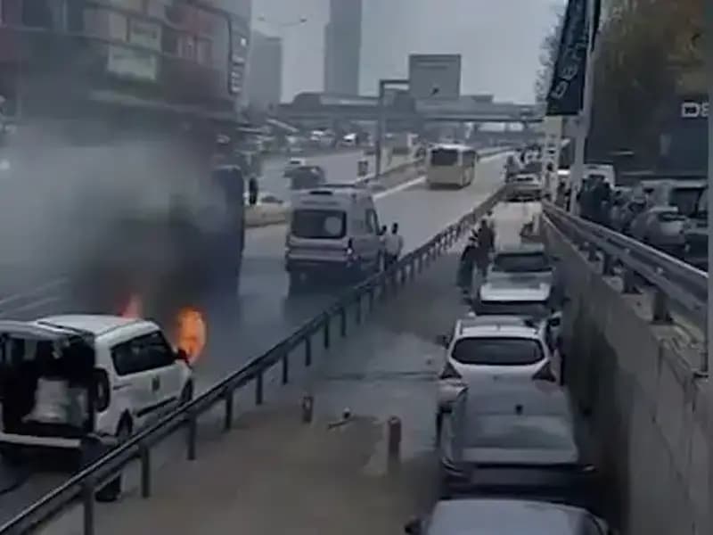 Yanan Araca TOMA ile Etkili Müdahale: Olay Anı Gözler Önünde